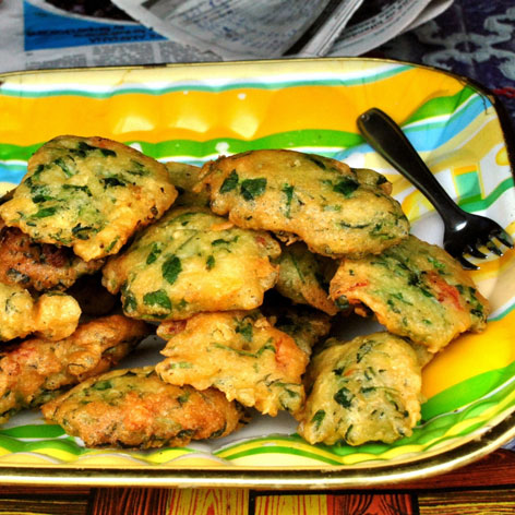 Mofo anana, a street food from Madagascar