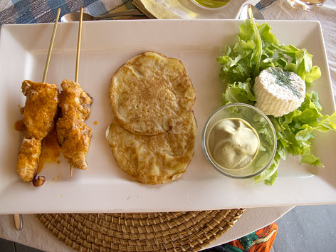 Lunch at Lodge des Collines de Niassam