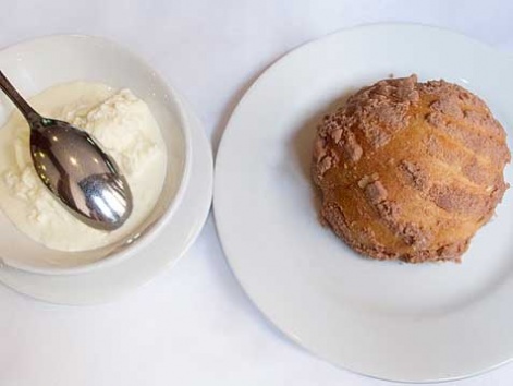 Conchas y nata from Restaurante El Cardenal in Mexico City.  