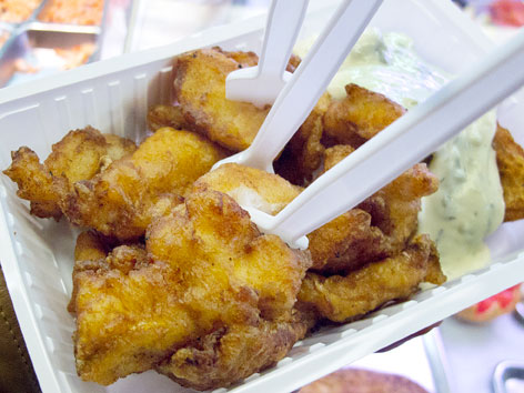 Fried kibbeling from Volendammer Vishandel P. Bond & Zonen in Amsterdam.