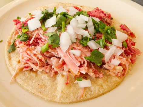 Taco de carnita from Carnitas El Kioskito en Mexico City.